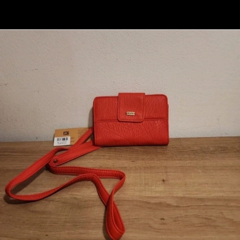 The Sophia wallet crossbody